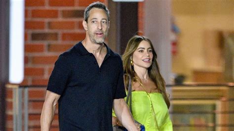 sofia vergara marito|Sofia Vergara is all smiles in romantic date, one year。